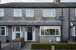 22 Mayfield Gardens
