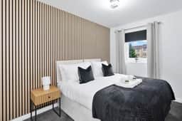 8E Grove Park