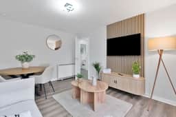 8E Grove Park
