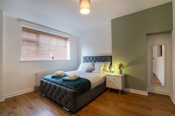 22 Mayfield Gardens
